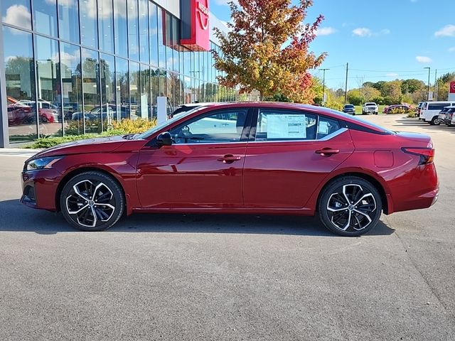 2025 Nissan Altima SR