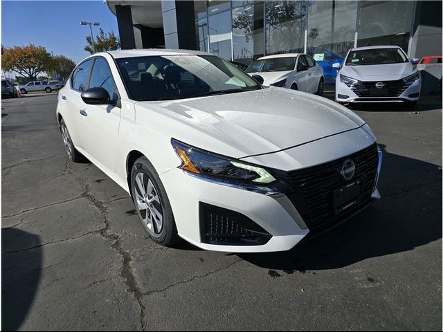 2025 Nissan Altima S