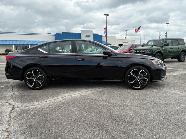 2025 Nissan Altima SR