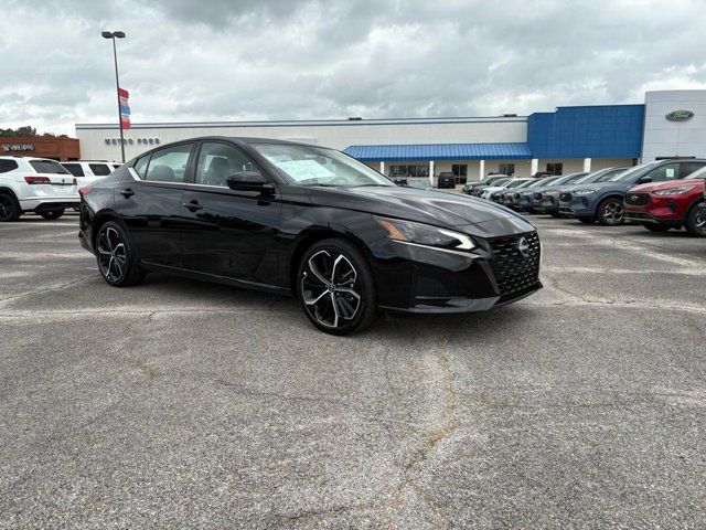 2025 Nissan Altima SR