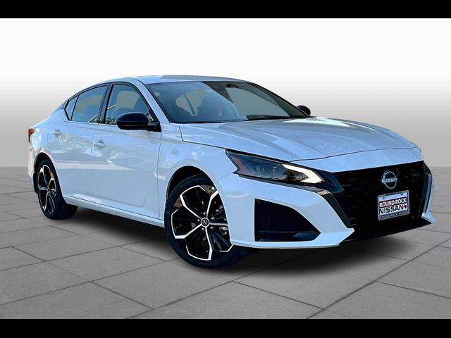 2025 Nissan Altima SR
