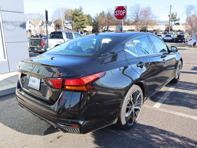 2025 Nissan Altima SR