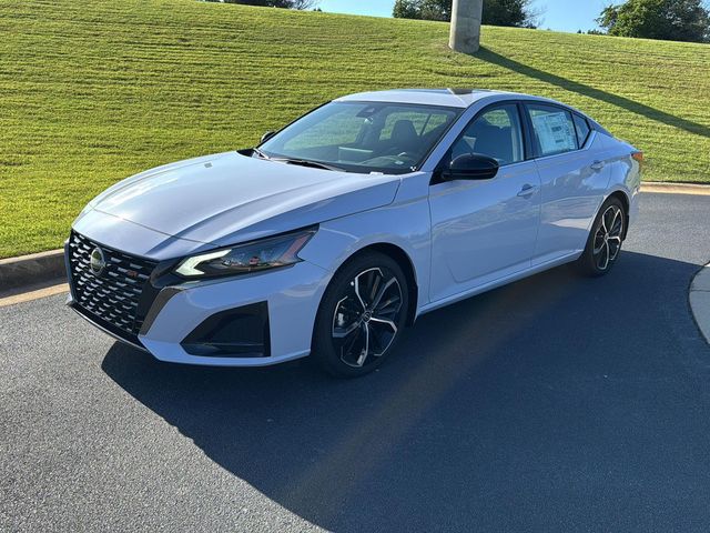 2025 Nissan Altima SR
