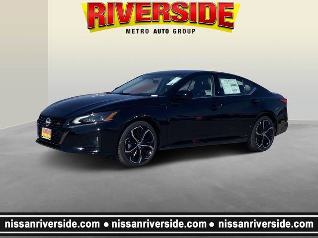 2025 Nissan Altima SR