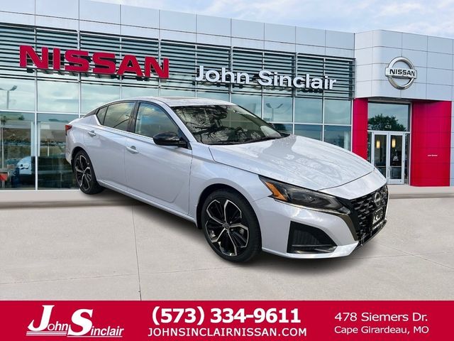 2025 Nissan Altima SR