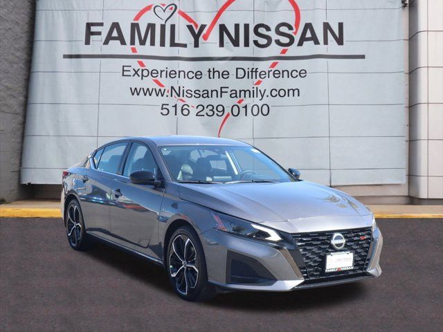 2025 Nissan Altima SR