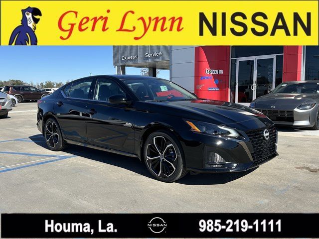 2025 Nissan Altima SR