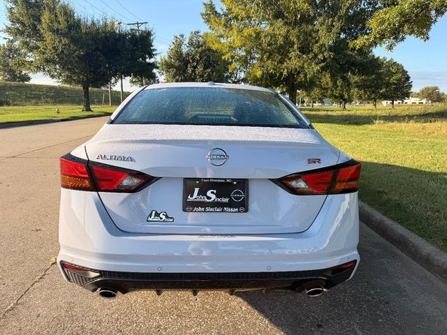 2025 Nissan Altima SR