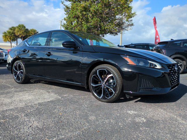 2025 Nissan Altima SR