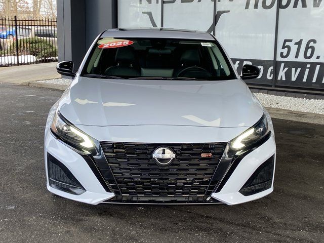 2025 Nissan Altima SR