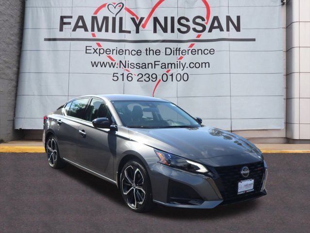 2025 Nissan Altima SR