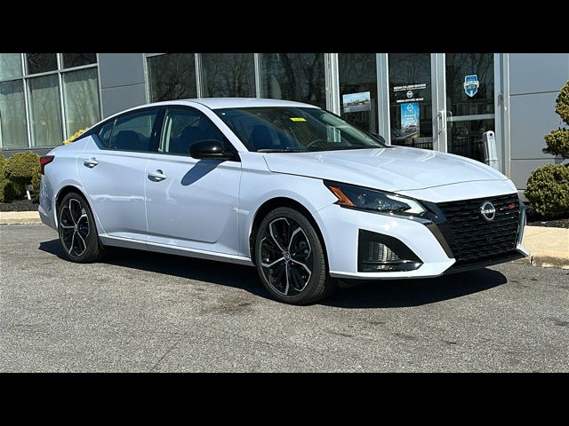 2025 Nissan Altima SR