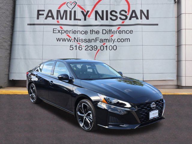 2025 Nissan Altima SR
