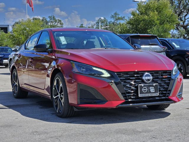 2025 Nissan Altima SR