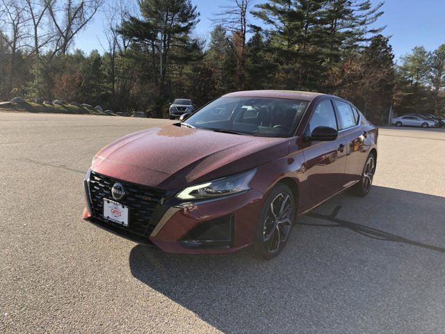 2025 Nissan Altima SR