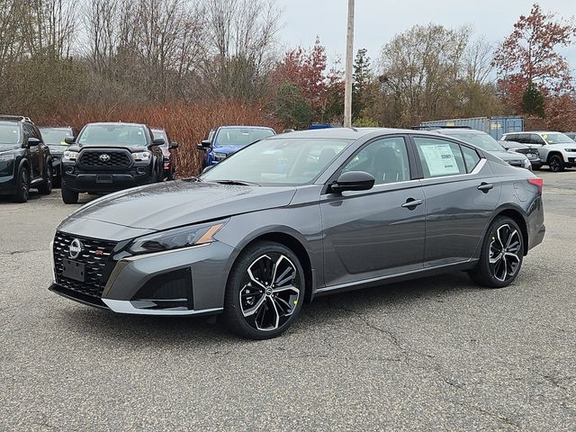 2025 Nissan Altima SR