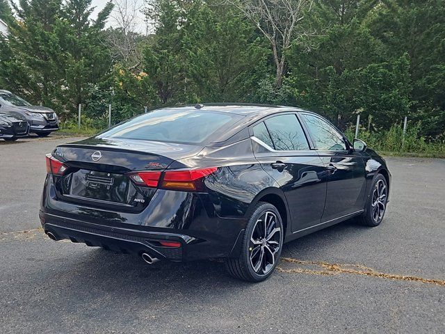 2025 Nissan Altima SR