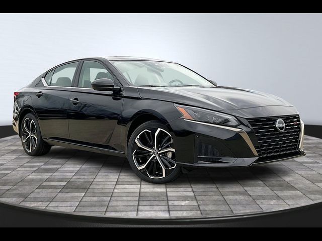 2025 Nissan Altima SR