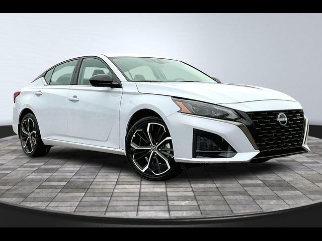 2025 Nissan Altima SR