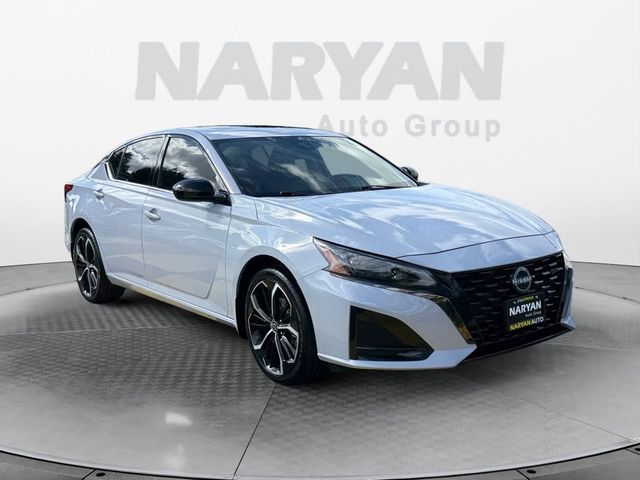 2025 Nissan Altima SR