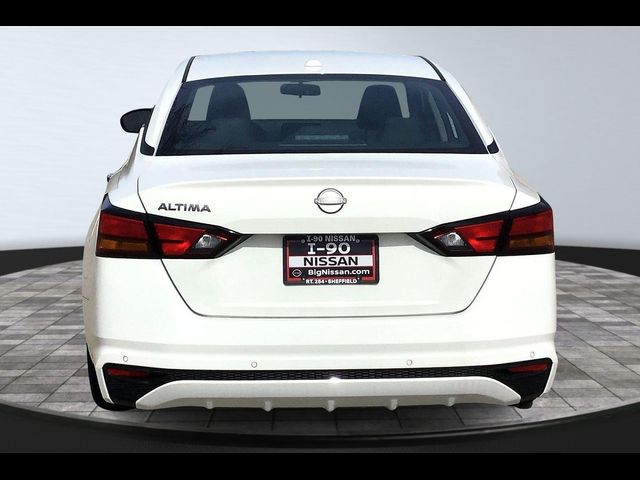 2025 Nissan Altima SV