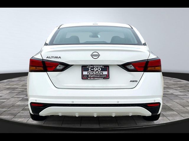 2025 Nissan Altima SV