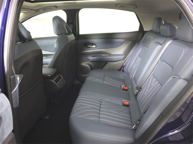 Vehicle image 26 of 39