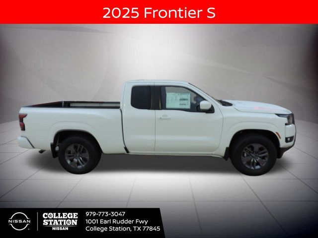 2025 Nissan Frontier 