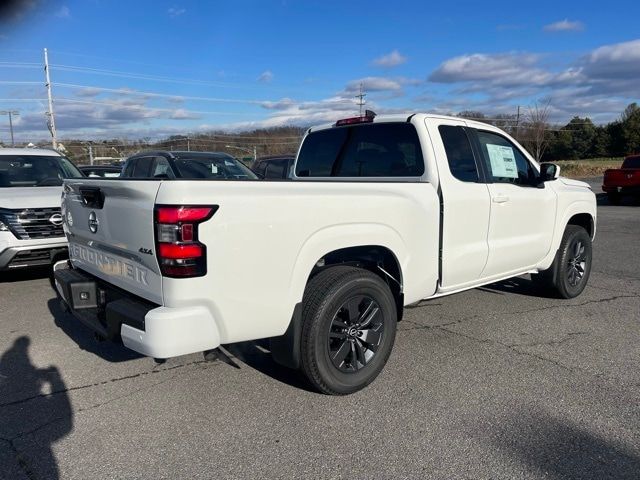 2025 Nissan Frontier SV