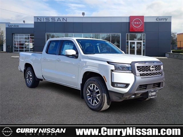 2025 Nissan Frontier SL