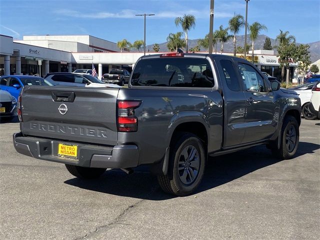 2025 Nissan Frontier SV