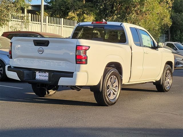 2025 Nissan Frontier SV