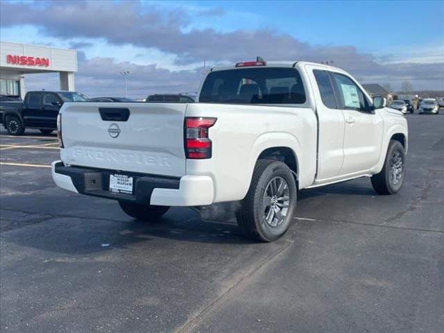 2025 Nissan Frontier SV