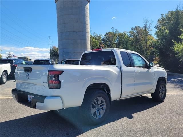 2025 Nissan Frontier SV