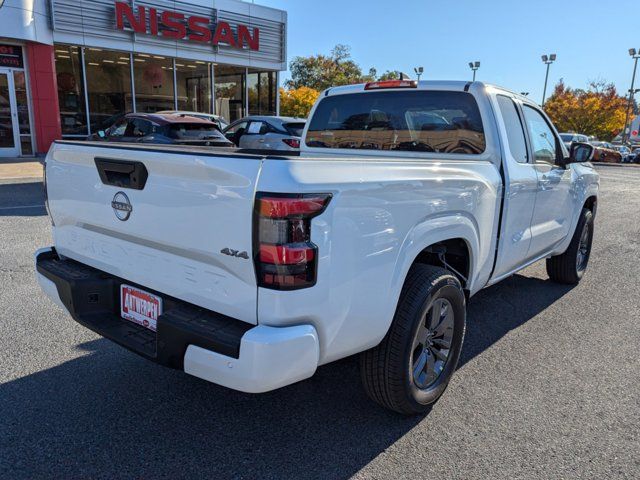 2025 Nissan Frontier SV