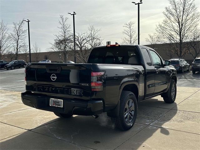 2025 Nissan Frontier SV