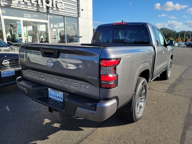 2025 Nissan Frontier SV