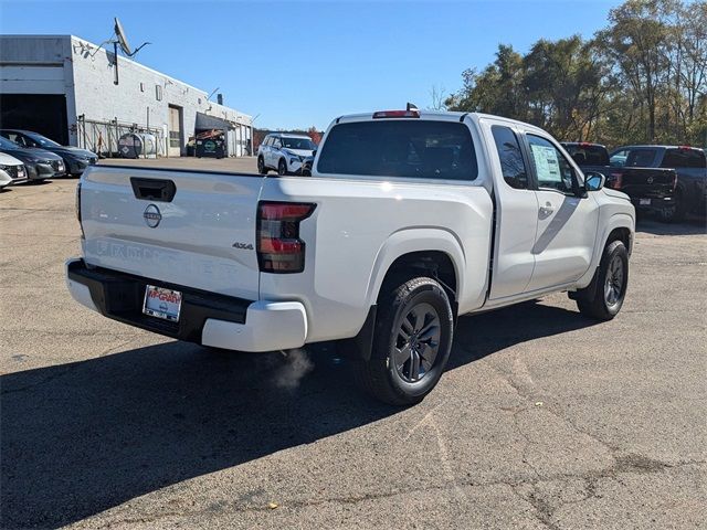 2025 Nissan Frontier SV