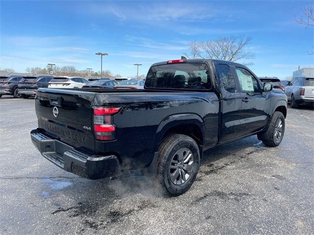 2025 Nissan Frontier SV