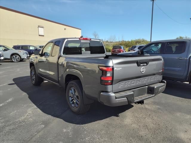 2025 Nissan Frontier SV