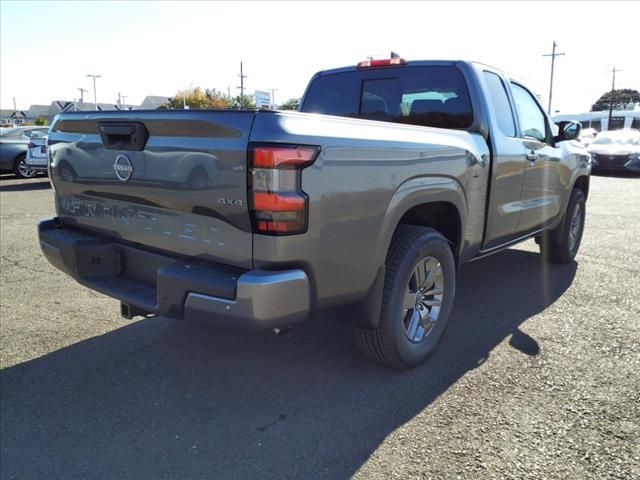 2025 Nissan Frontier SV