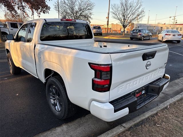 2025 Nissan Frontier SV