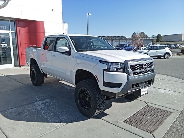 2025 Nissan Frontier SV