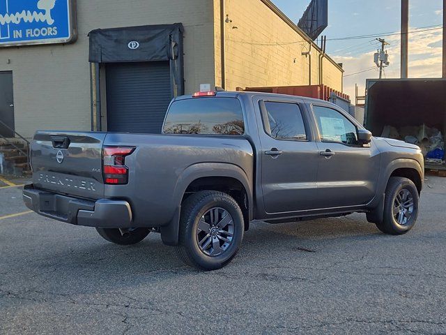 2025 Nissan Frontier SV