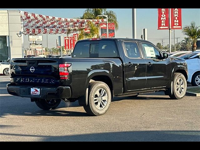 2025 Nissan Frontier SV