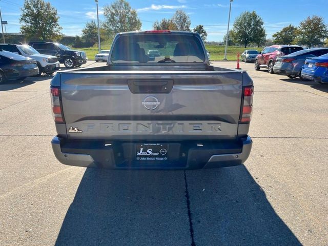 2025 Nissan Frontier SV