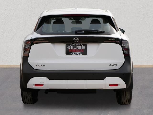 2025 Nissan Kicks S