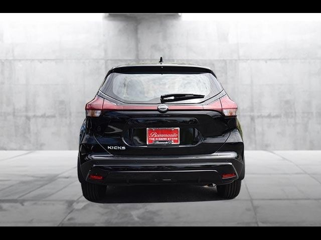 2025 Nissan Kicks Play S