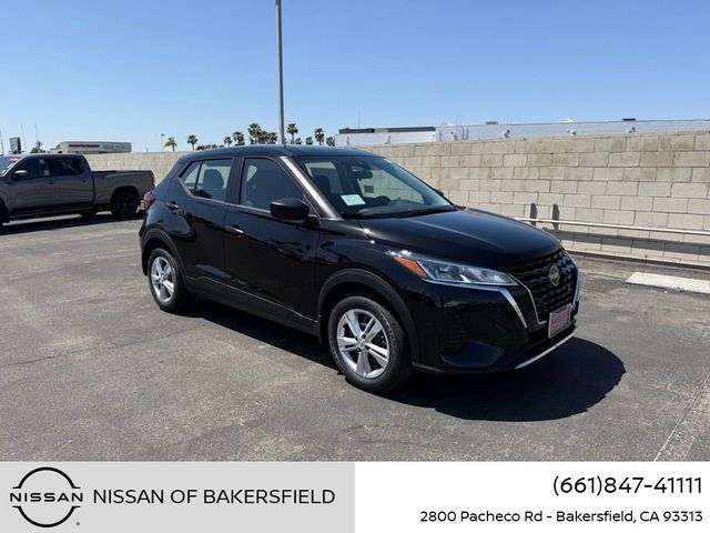 2025 Nissan Kicks Play S