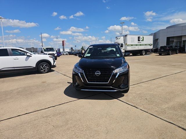 2025 Nissan Kicks Play S